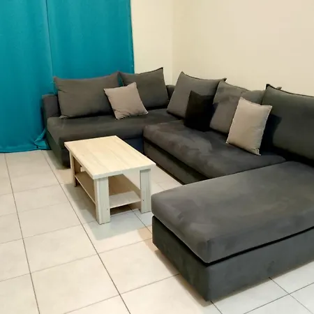 Apartment Two Bedroom Holidays Apartment, Walking Distance To The And Harbour