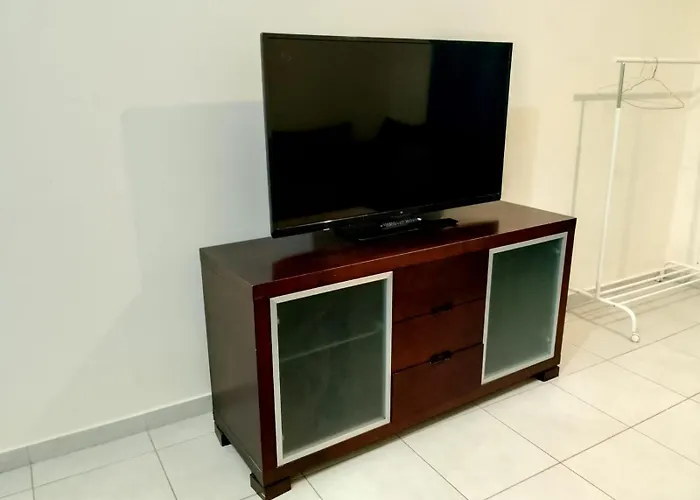 Apartmán Two Bedroom Holidays Apartment, Walking Distance To The And Harbour